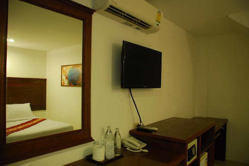 Patong Budget Rooms ภายนอก รูปภาพ