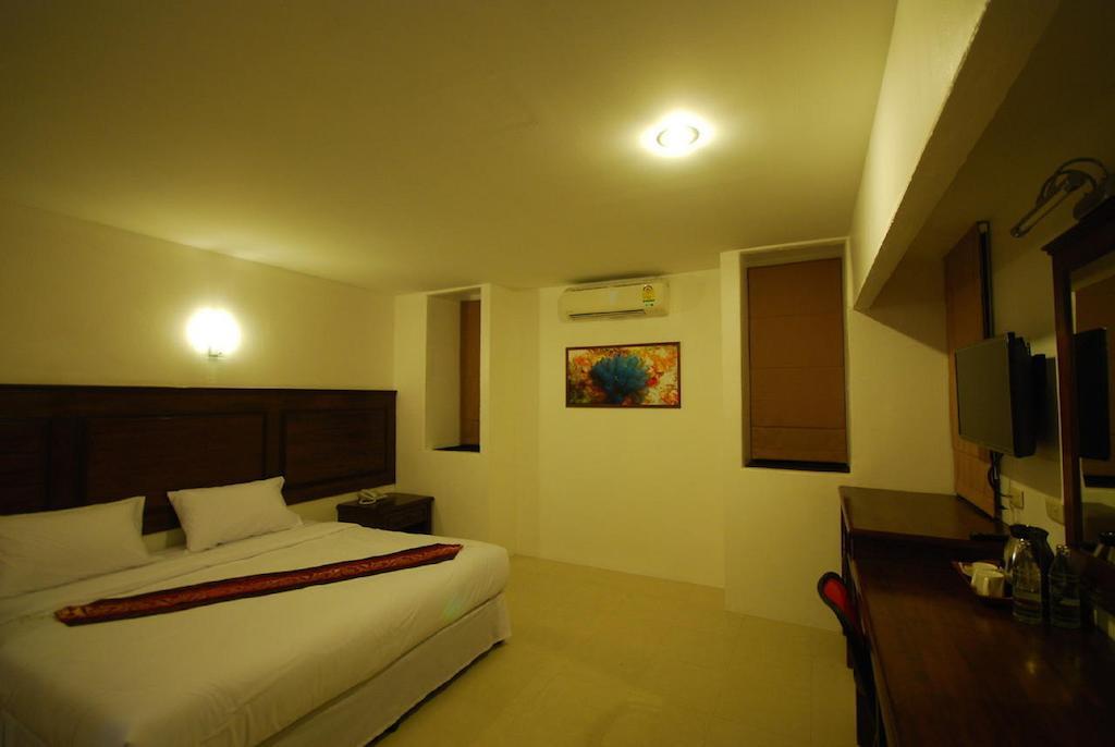 Patong Budget Rooms ภายนอก รูปภาพ