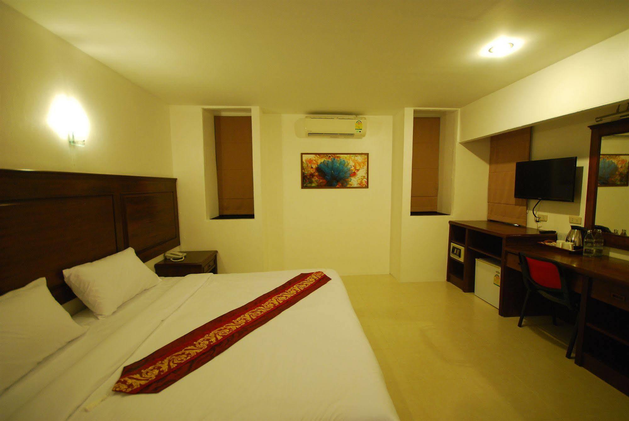 Patong Budget Rooms ภายนอก รูปภาพ